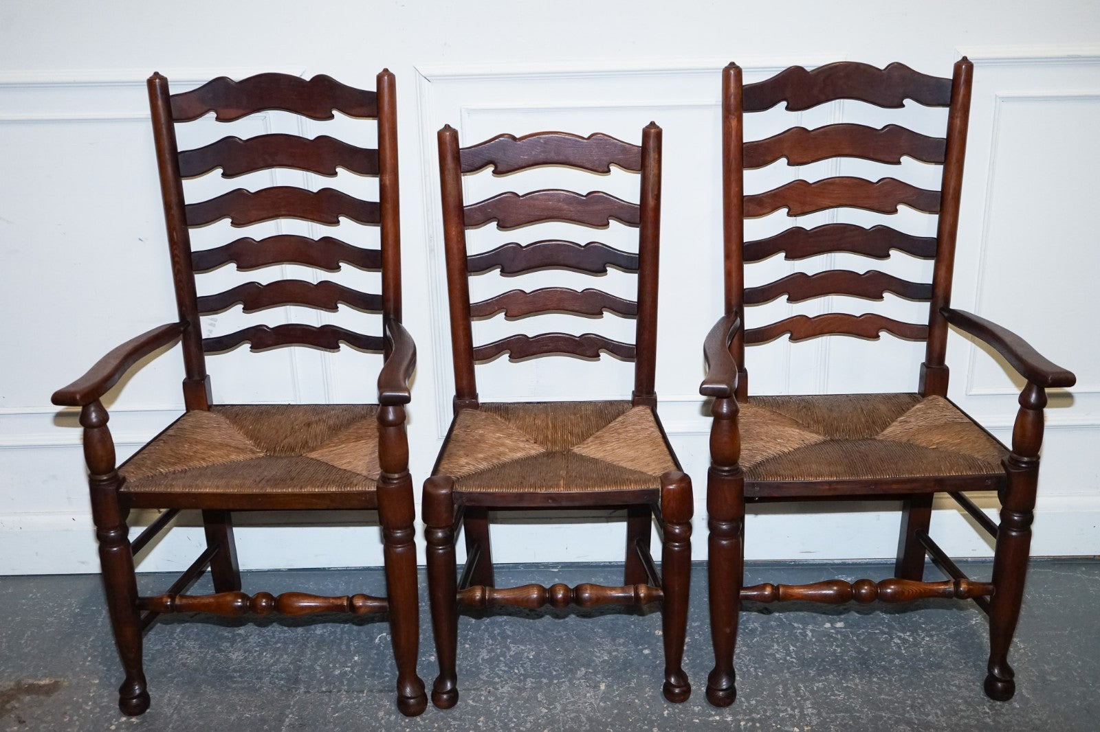 SET OF SIX ENGLISH ANTIQUE CIRCA 1910 LADDERBACK RUSH SEAT DINING CHAIRS