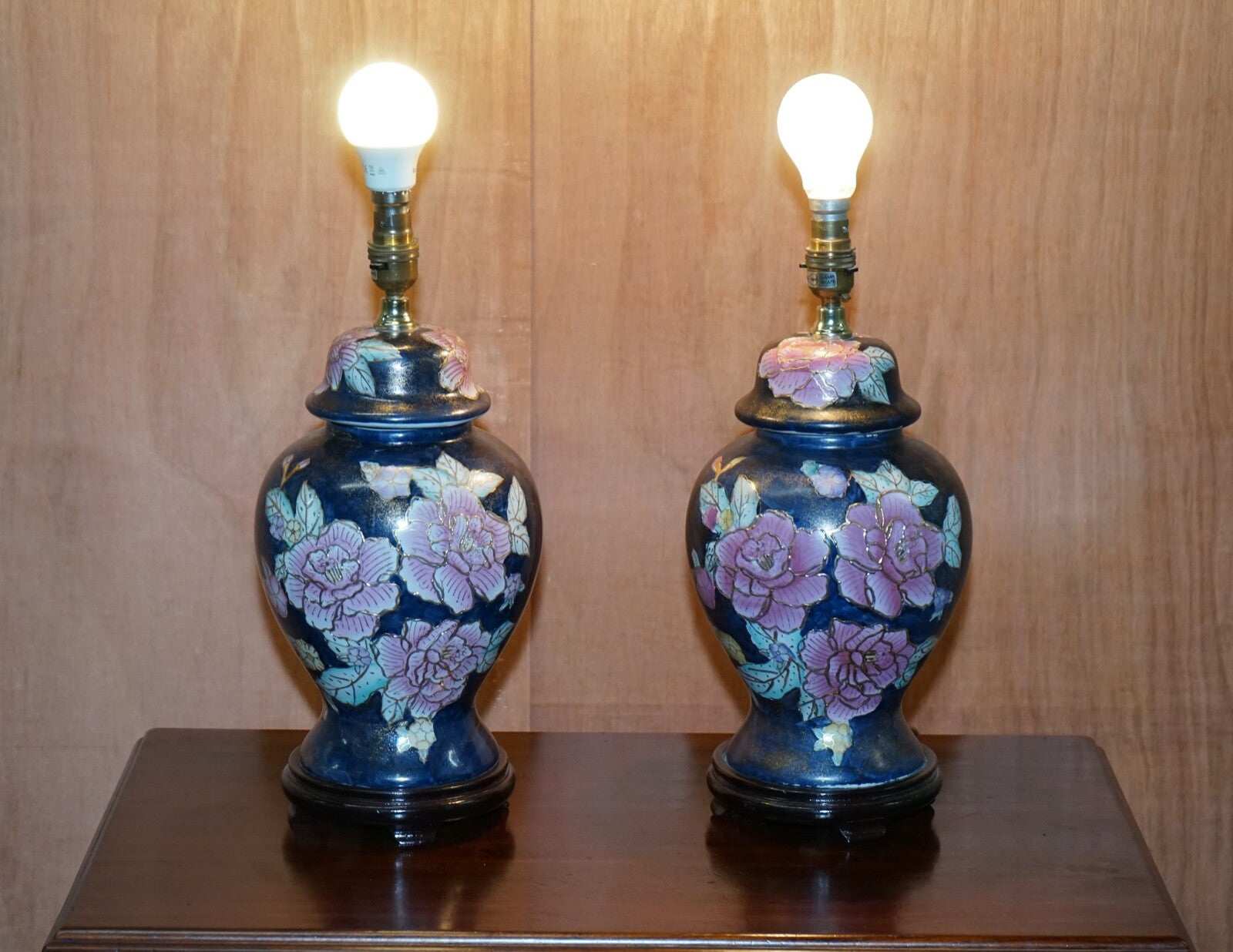 NAVY BLUE LAMP STAND WITH FLORAL ARTWORK