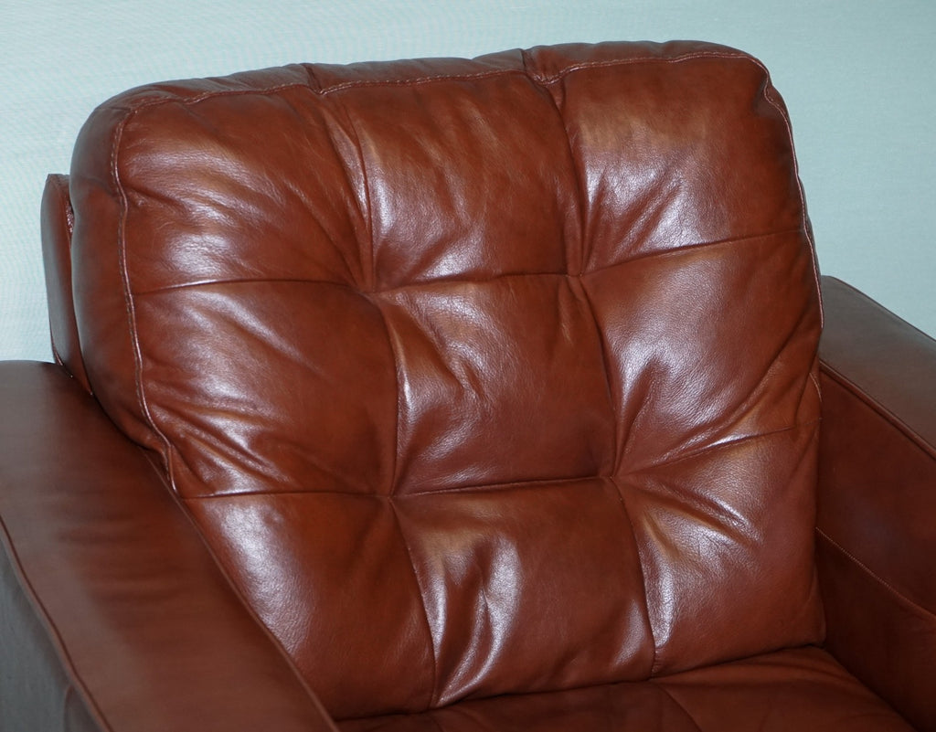 VINTAGE MINIMALIST BROWN LEATHER BUTTONED ARMCHAIR