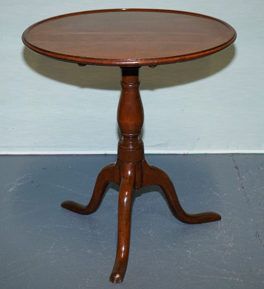 VICTORIAN HARDWOOD TILT TOP TRIPOD TABLE ROUND SIDE OR WiNE TABLE