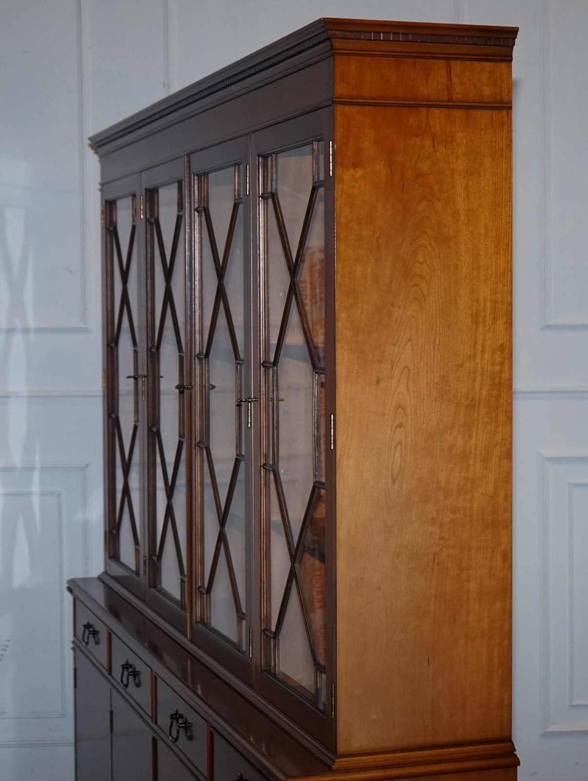VINTAGE GEORGIAN STYLE YEW WOOD FOUR DOOR DISPLAY CABINET BOOKCASE