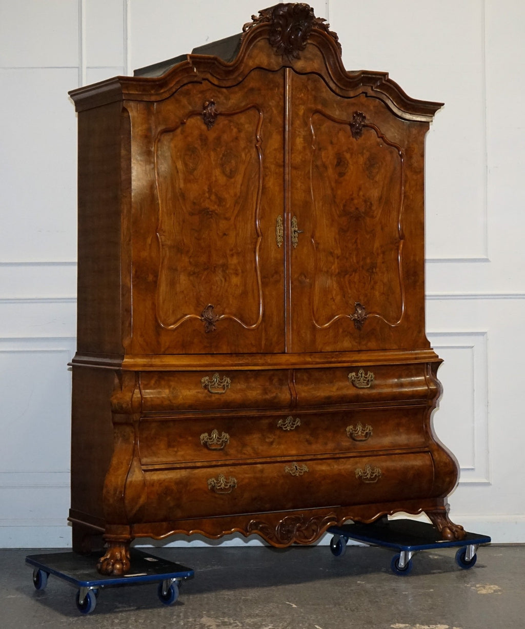 ANTIQUE CIRCA 1750 DUTCH LOUIS XV STYLE BURR WALNUT BOMBAY LINEN PRESS CABINET