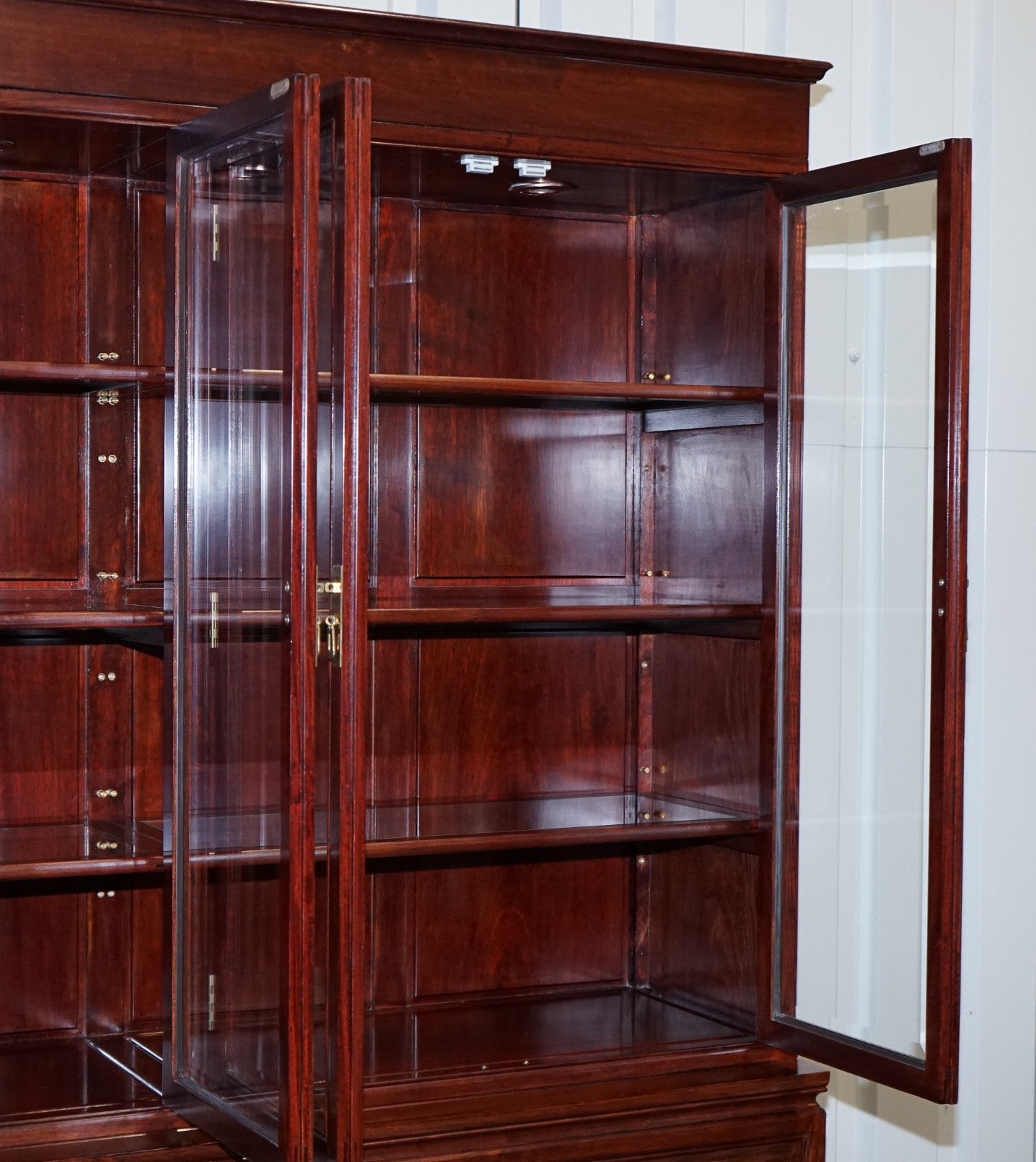 TREMENDOUS ORIENTAL CHINESE TEAK BOOKCASE DISPLAY CABINET WITH SIX DOORS