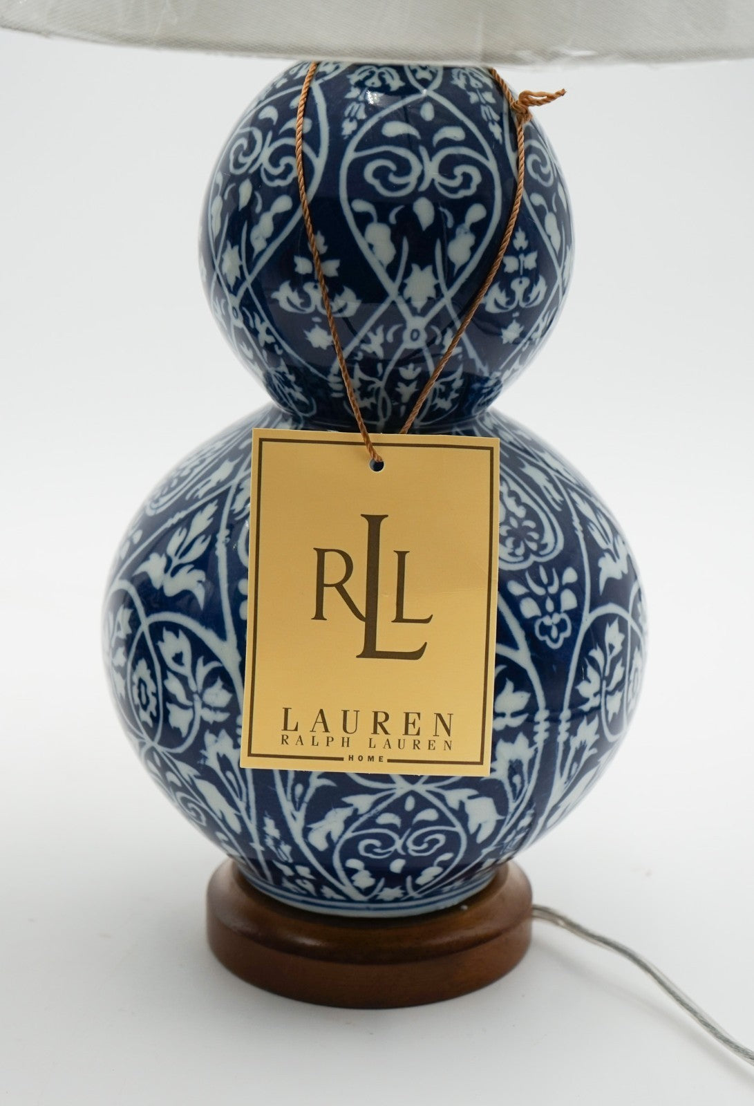 PAIR OF LARGE RALPH LAUREN EX DISPLAY BLUE & WHITE CERAMIC TABLE LAMPS (1/2)