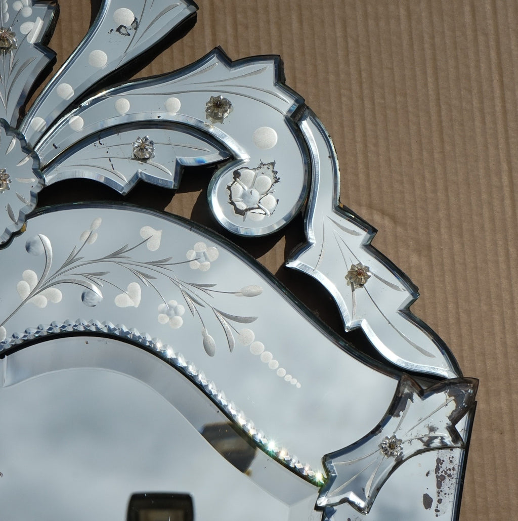 ANTIQUE ITALIAN CIRCA 1910 VENETIAN ETCHED GLASS HEART SHAPED WALL MIRROR