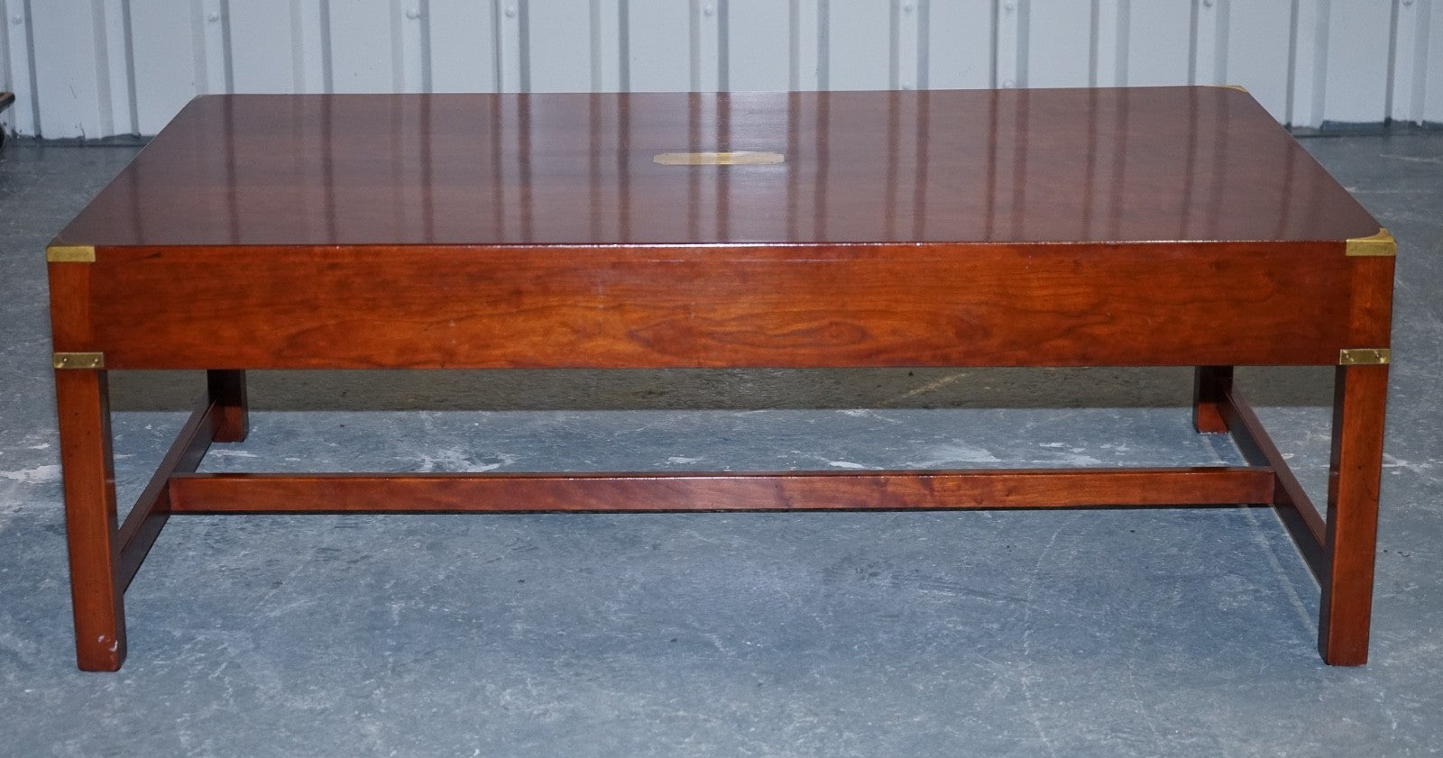 LARGE MILITARY CAMPAIGN REH KENNEDY HARRODS COFFEE TABLE WITH THREE DEEP DRAWERS