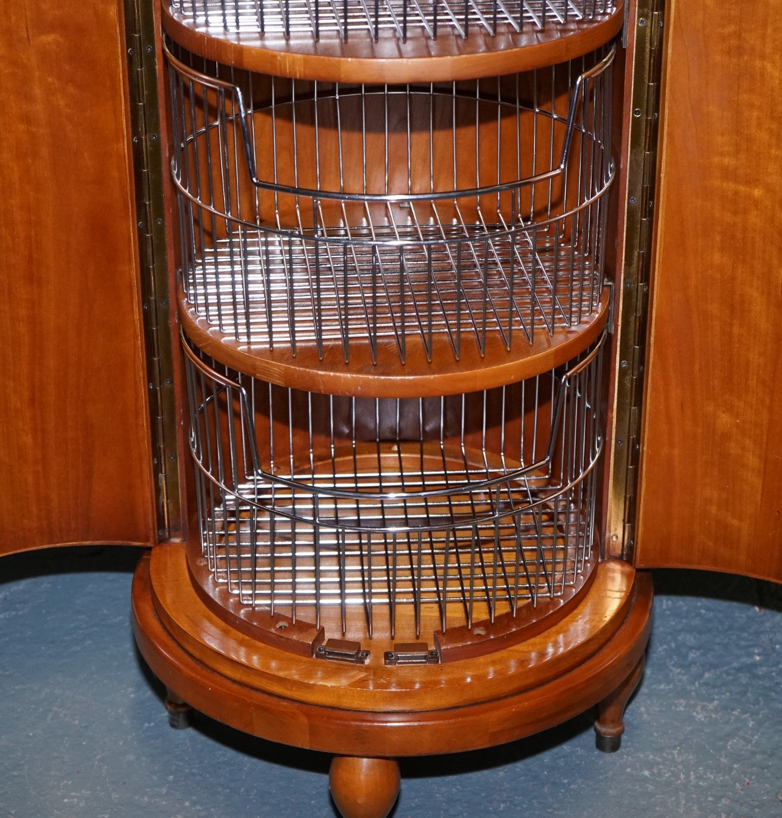 VINTAGE WALNUT WOOD WILLIS & GAMBIER PANTRY STORAGE CYLINDER CABINET