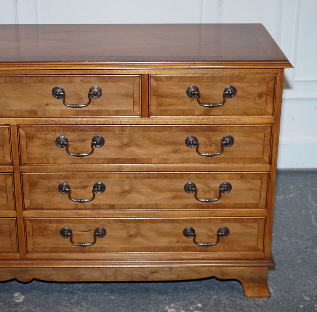 STUNNING GEORGIAN STYLE  WALNUT SIDEBOARD BANK OF DRAWERS
