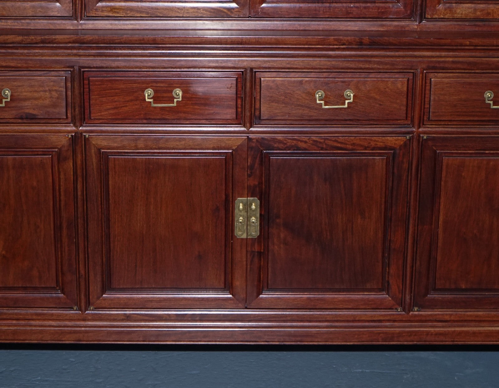 TREMENDOUS ORIENTAL CHINESE TEAK BOOKCASE DISPLAY CABINET WITH SIX DOORS