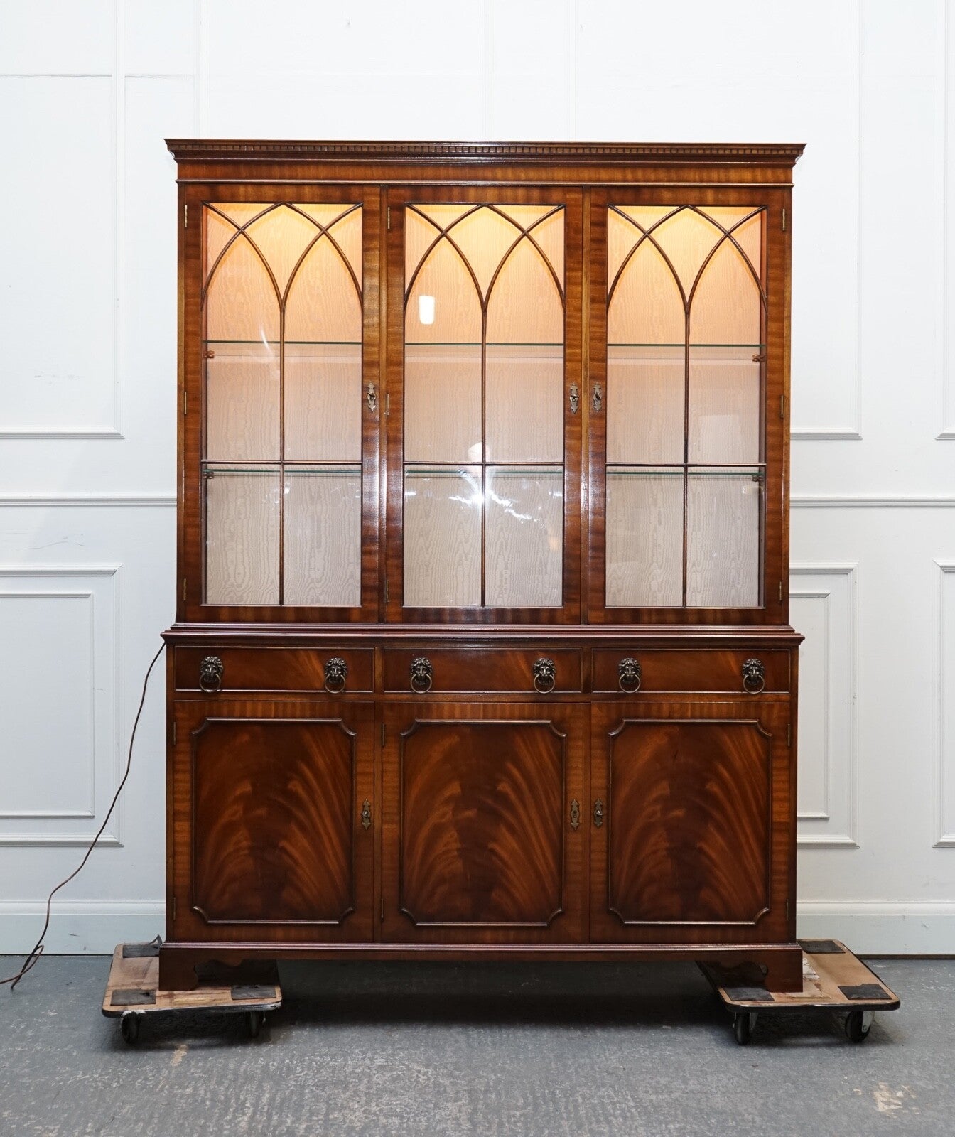 BEVAN FUNNEL GEORGIAN STYLE DISPLAY CABINET BOOKCASE GLASS SHELVES AND LIGHTS