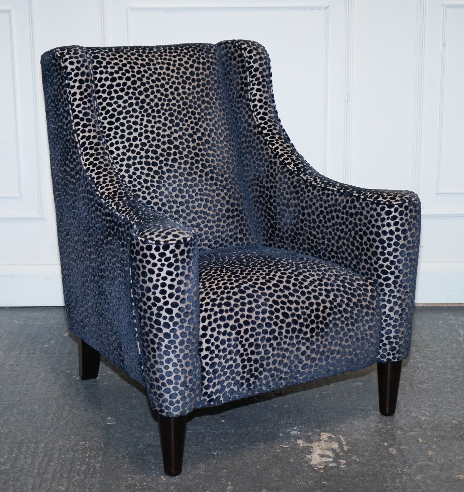 BEAUTIFUL PAIR OF NAVY BLUE LEOPARD PRINT FLAT ARM ARMCHAIRS