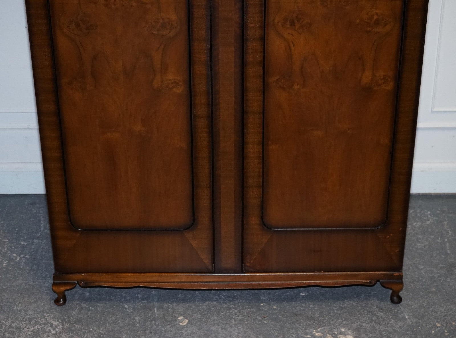 ART DECO 1920'S LARGE TWO DOOR WARDROBE OR AMOIRE