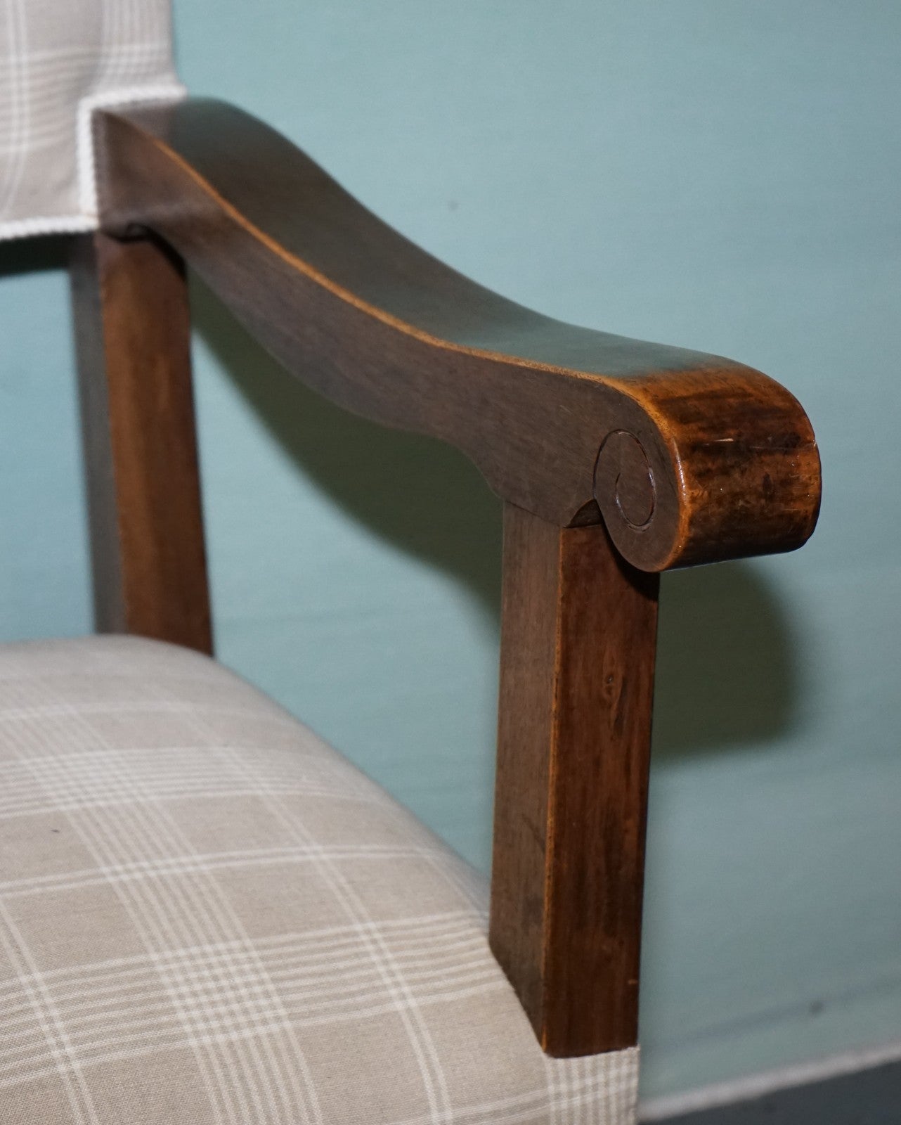 LOVELY PAIR OF VICTORIAN NEWLY UPHOLSTERED CARVER ARMCHAIRS CARVED WOOD DETAIL