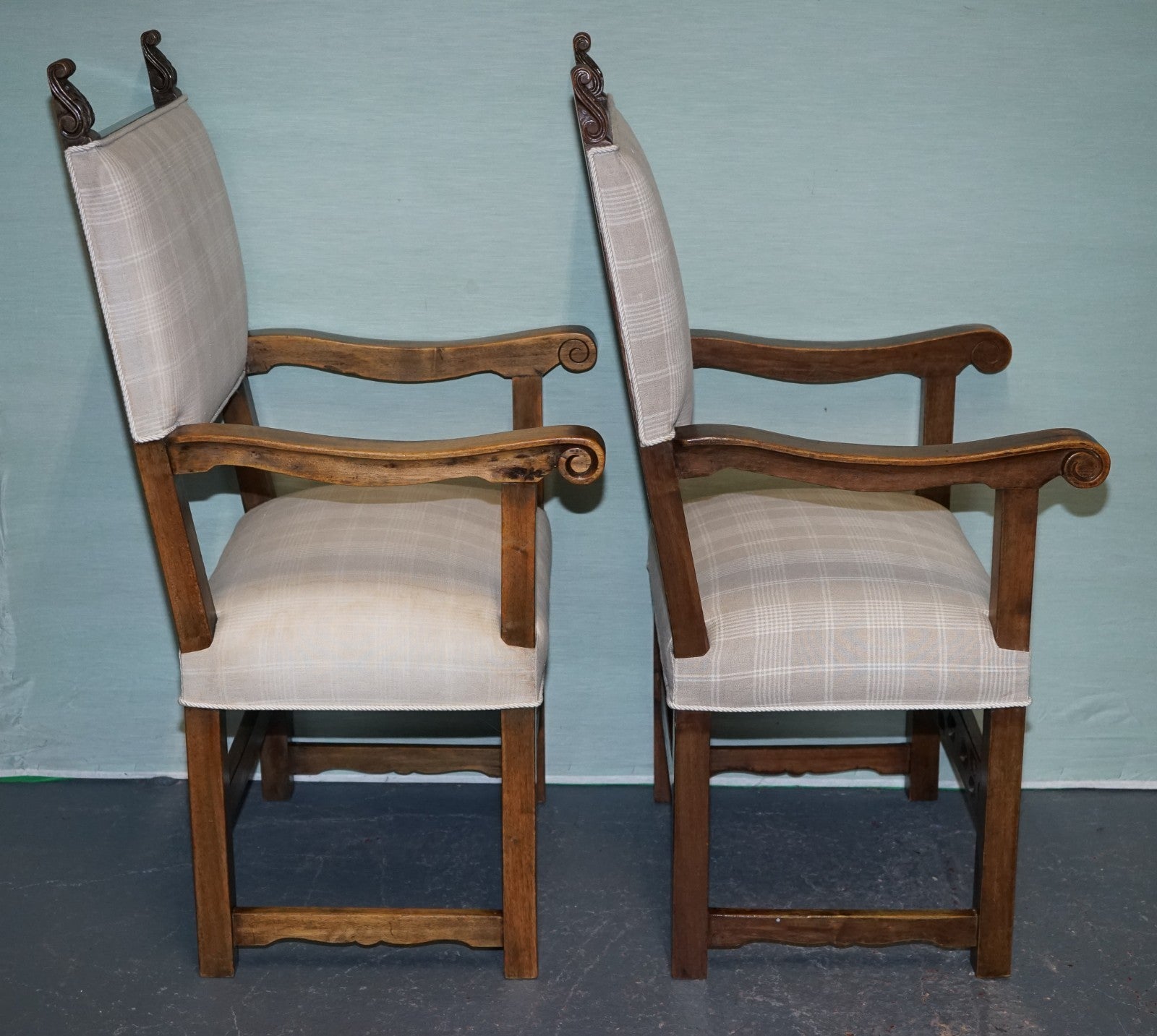LOVELY PAIR OF VICTORIAN NEWLY UPHOLSTERED CARVER ARMCHAIRS CARVED WOOD DETAIL