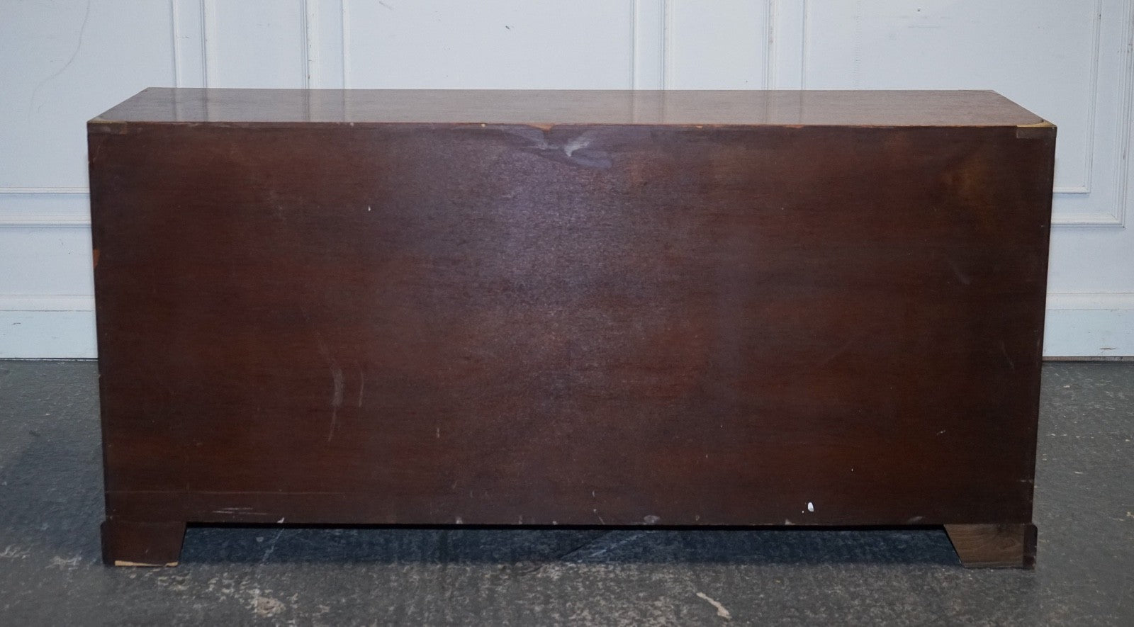 VINTAGE YEW WOOD MILITARY CAMPAIGN SIDEBOARD BANK OF DRAWERS WITH BRASS HANDLES