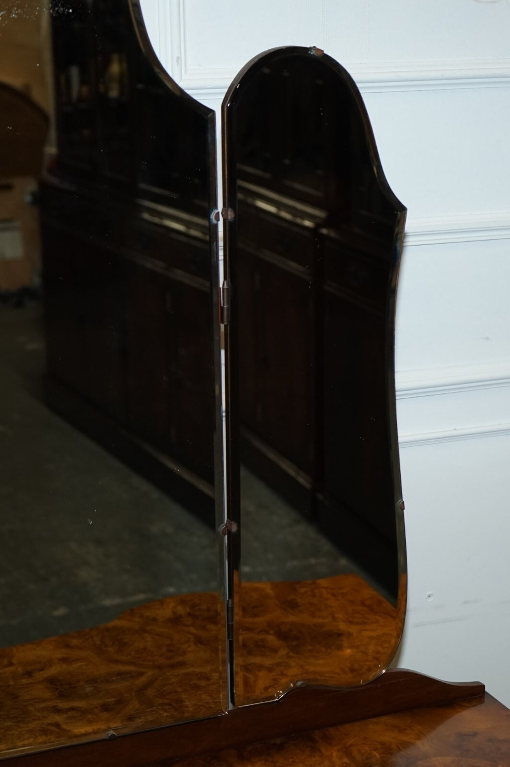 ANTIQUE 1920'S BURR WALNUT ART DECO DRESSING TABLE WITH PLENTY OF DRAWERS