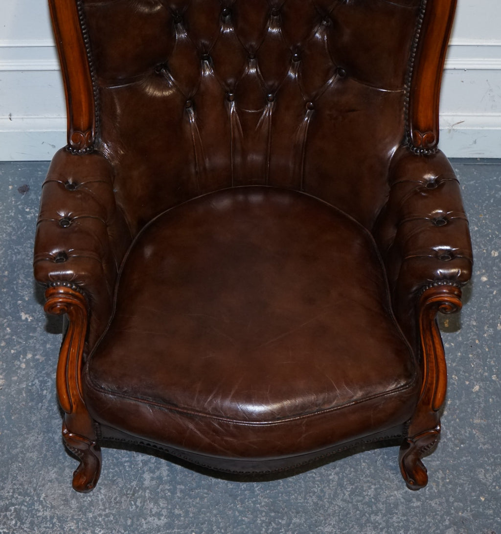ANTIQUE SHOW FRAMED VICTORIAN CHESTERFIELD DYED LEATHER ARMCHAIR & FOOTSTOOL