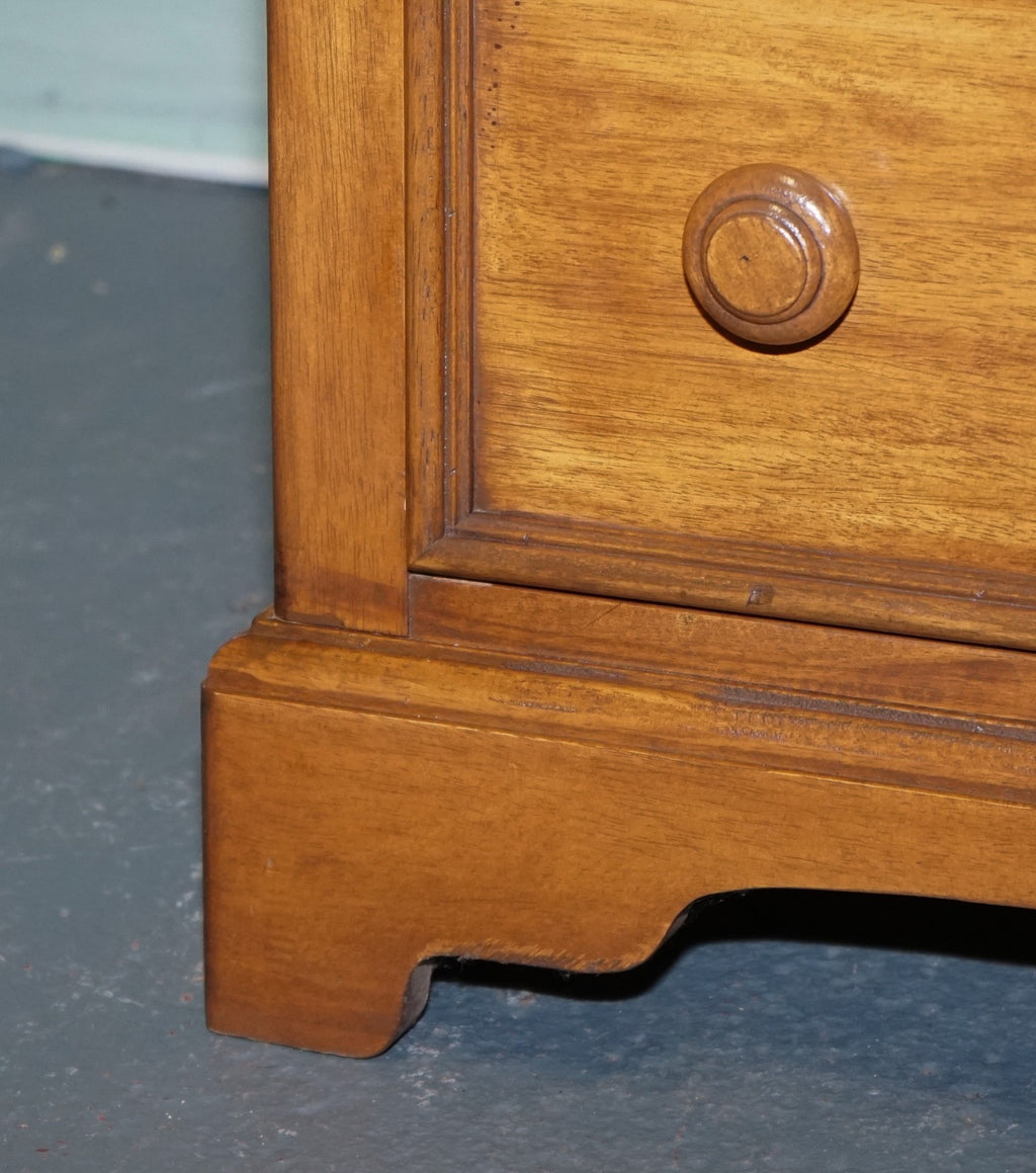 WILLiS & GAMBIER OAK TALLBOY CHEST OF DRAWERS