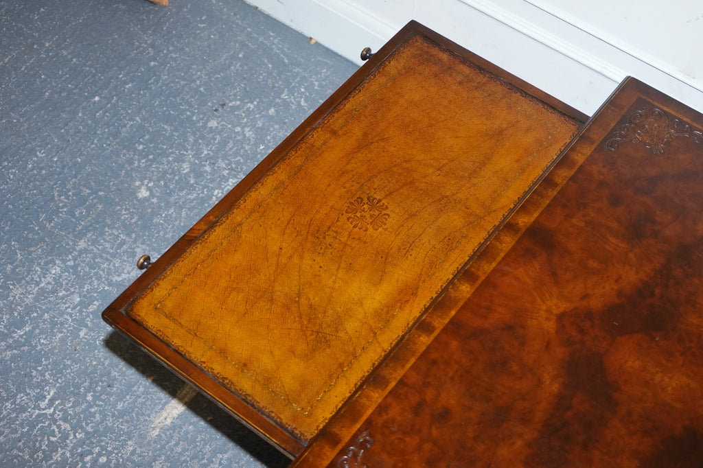 STUNNING AMERICAN THEODORE ALEXANDER COFFEE TABLE TWO DRAWERS & BUTLER TRAYS