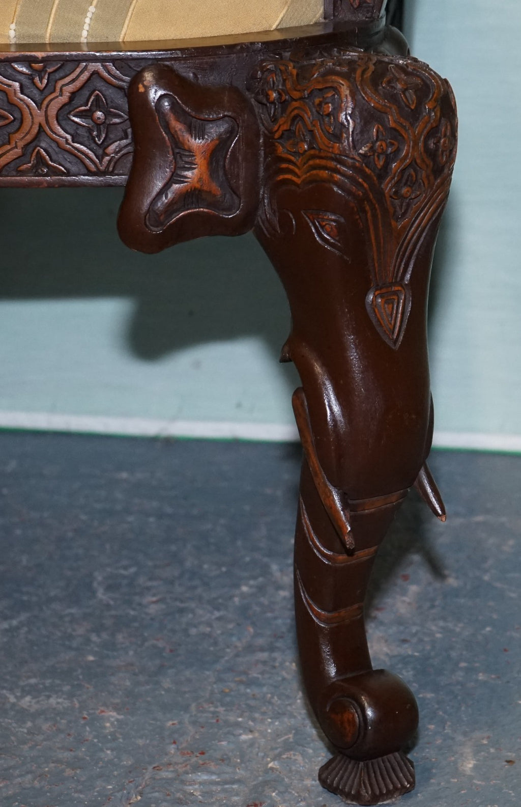 ANGLO INDIAN WOODEN HEAVILY CARVED ELEPHANT DETAIL SINGLE CAVER ARMCHAIR