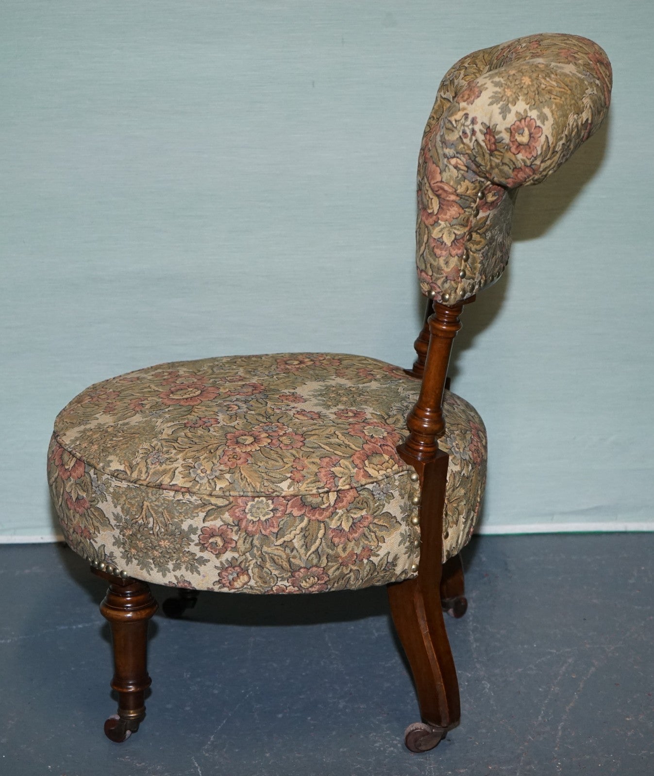 ANTIQUE VICTORIAN TAPESTRY NURSING CHAIR WITH FLORAL FLOWER DESIGN