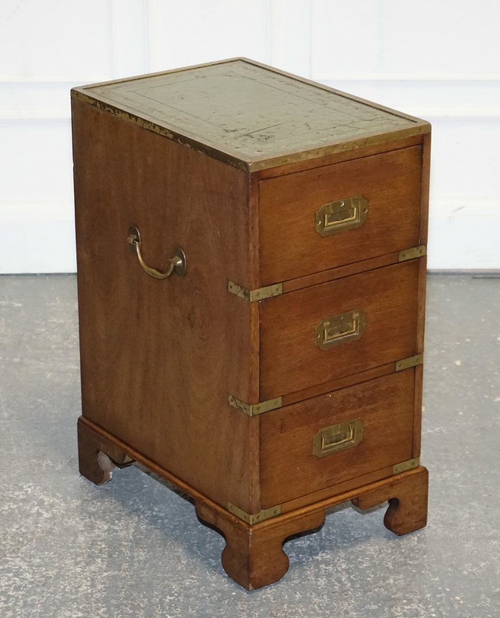 VINTAGE MILITARY CAMPAIGN BEDSIDE NIGHTSTAND SIDE TABLE WITH THREE DEEP DRAWERS