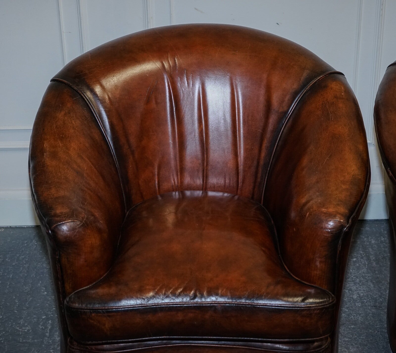 1920'S ART DECO RESTORED HAND DYED WHISKEY BROWN SUITE SOFA ARMCHAIRS FOOTSTOOLS