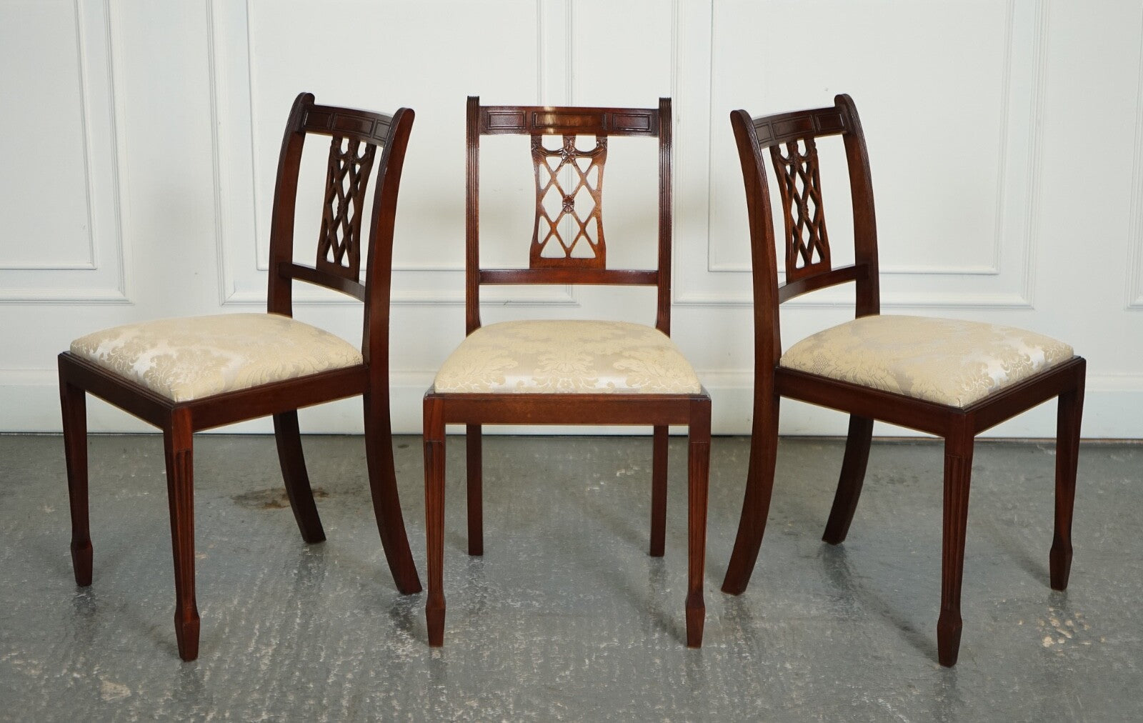 HEPPLEWHITE STYLE BEVAN FUNNELL SET 5 DINING CHAIRS CREAM UPHOLSTERED SEATS J1