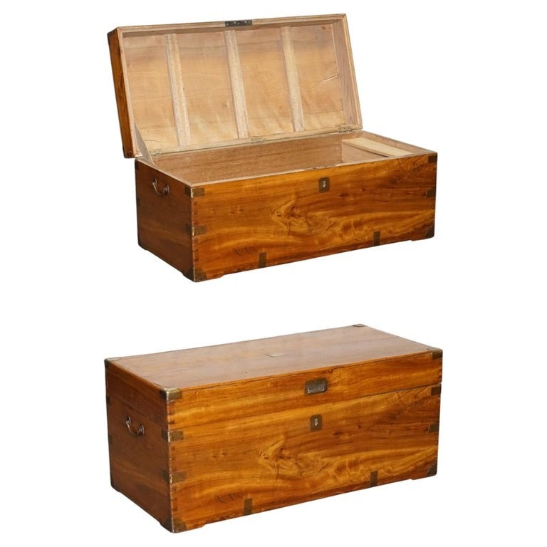 19TH CENTURY ENGLISH ANTIQUE FULLY RESTORED CAMPHOR WOOD CHEST STORAGE TRUNK