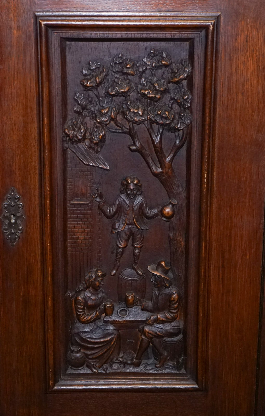 19TH CENTURY RENAISSANCE STYLE FRENCH CARVED WALNUT CABINET WITH SHELVES