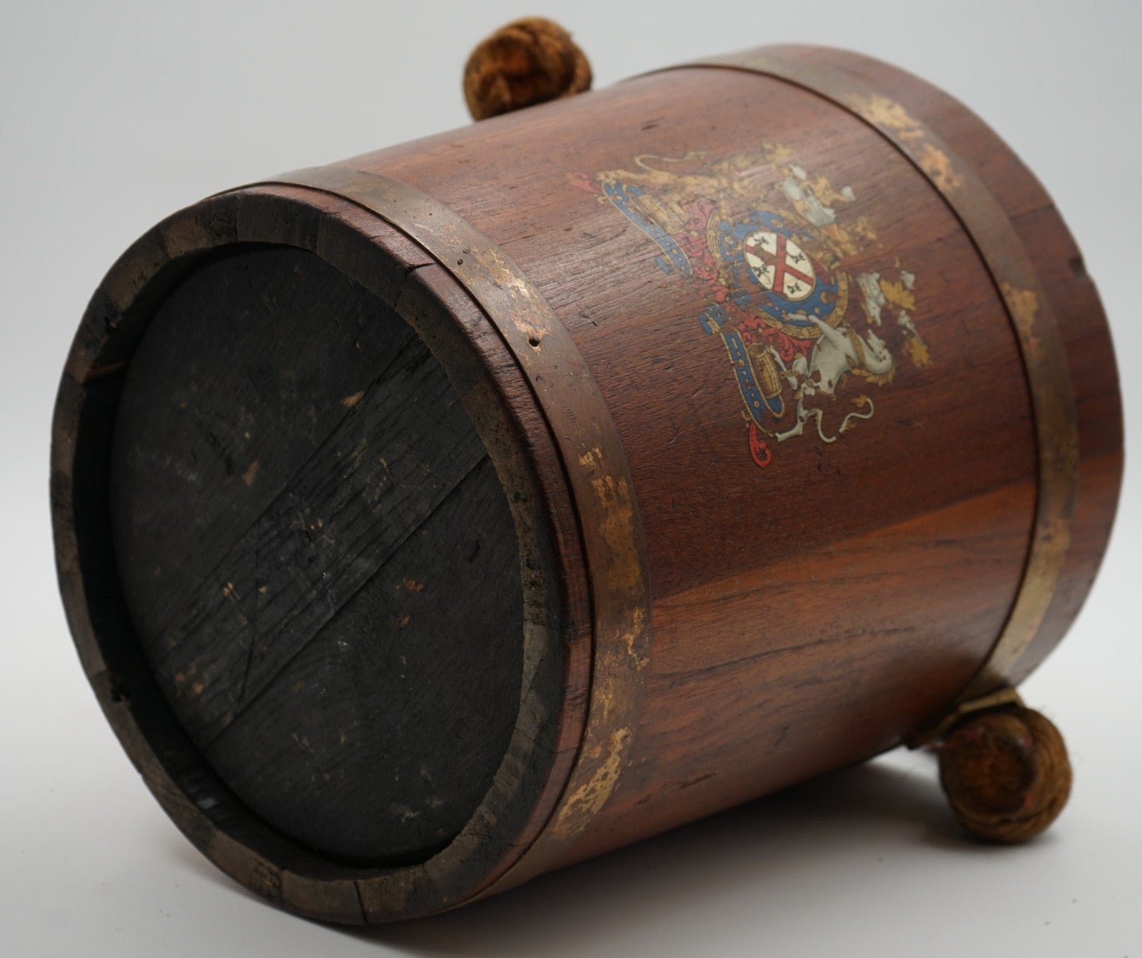 ANTIQUE ENGLISH VICTORIAN 19TH CENTURY NAVAL OAK FIRE BUCKET WITH ROYAL CREST