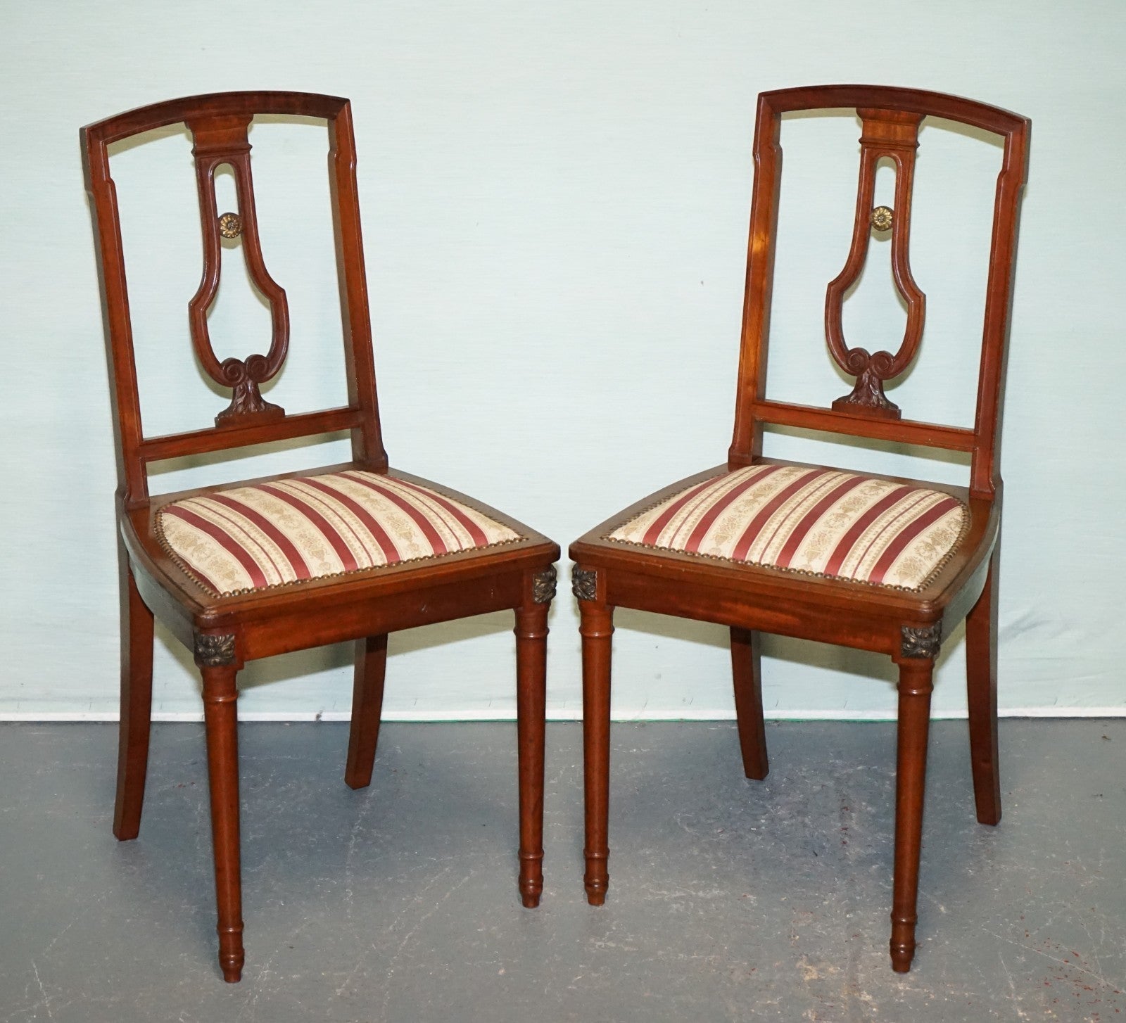 PAIR OF VINTAGE HARDWOOD DINING CHAIRS