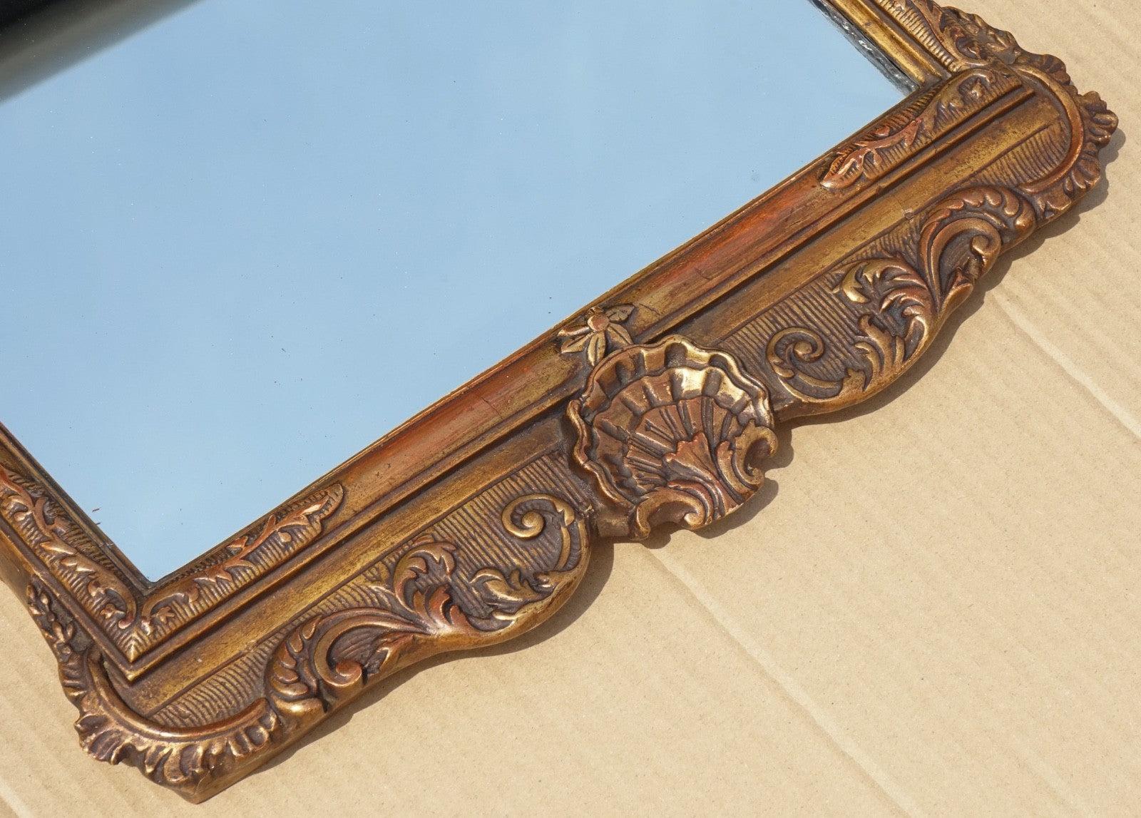 ANTIQUE GEORGE III CHIPPENDALE STYLE WALL MIRROR