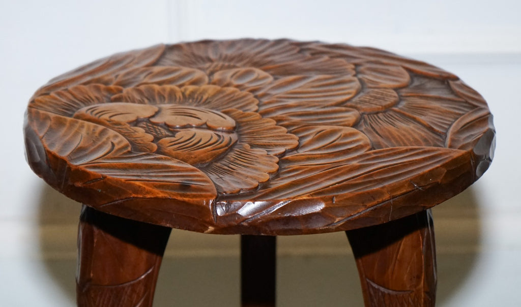 RESTORED 19TH CENTURY LIBERTYS LONDON HAND CARVED OCCASIONAL SIDE LAMP TABLE