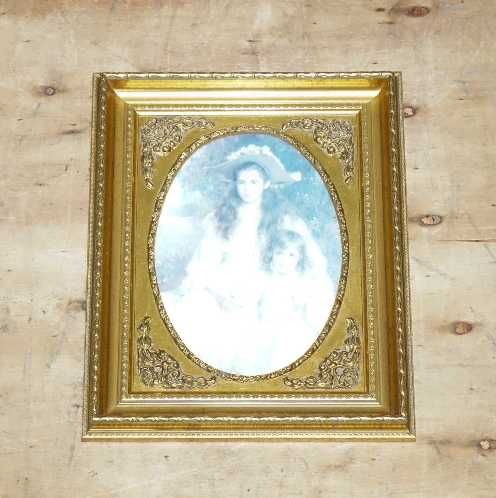 VINTAGE VICTORIAN STYLE PRINT TWO SISTERS POSING GITLED FRAME 52 X 42 CM