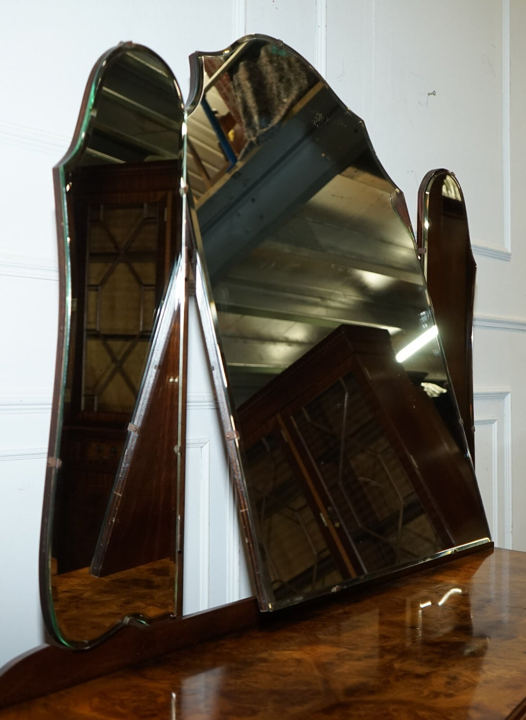 ANTIQUE 1920'S BURR WALNUT ART DECO DRESSING TABLE WITH PLENTY OF DRAWERS