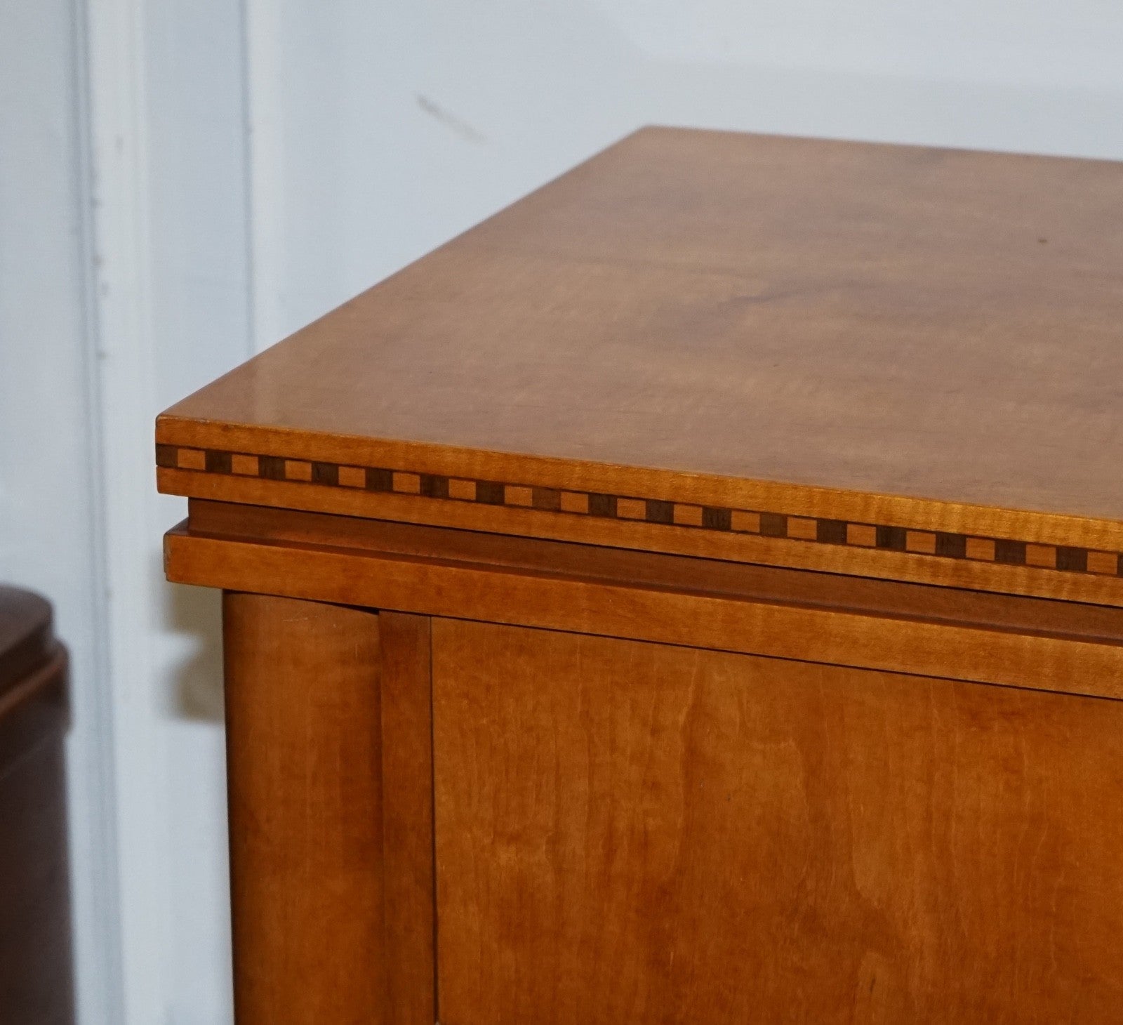 AMERICAN HICKORY WHITE GENESIS BIEDERMEIER DRESSER SIDEBOARD BANK OF DRAWERS