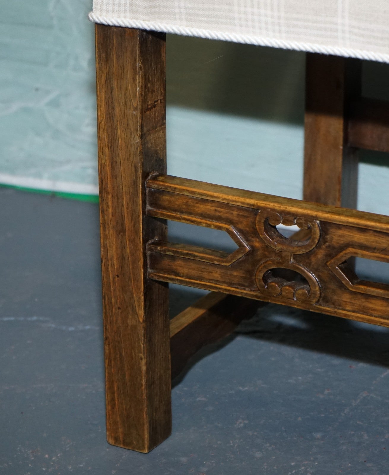 LOVELY PAIR OF VICTORIAN NEWLY UPHOLSTERED CARVER ARMCHAIRS CARVED WOOD DETAIL