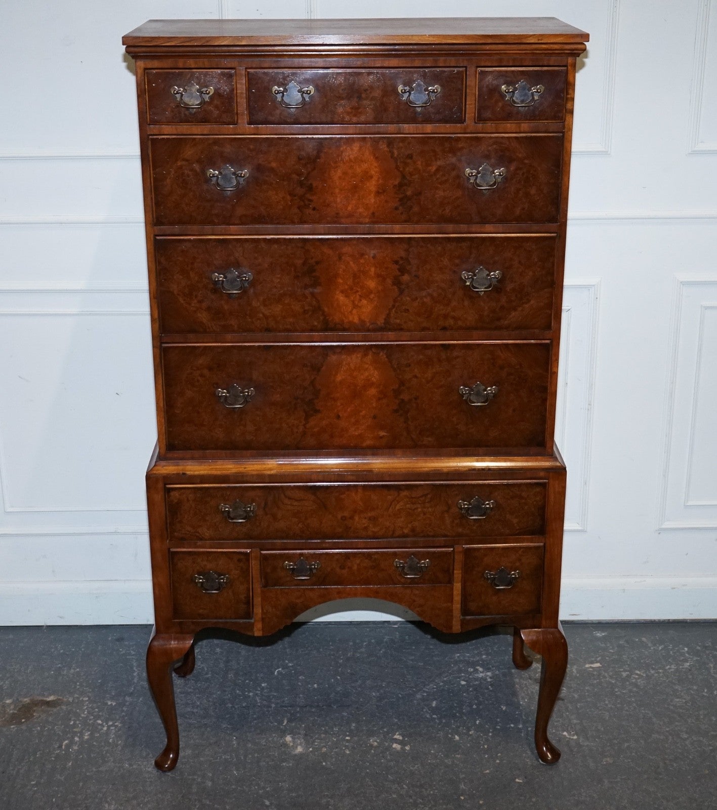 ANTIQUE GEORGIAN STYLE BURR WALNUT CHEST ON STAND WITH QUEEN ANNE LEGS