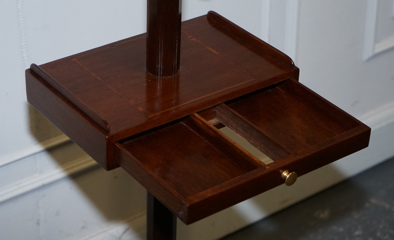 RARE HARRODS LONDON ENGLISH READING LAMP STAND SIDE TABLE WITH LAMP