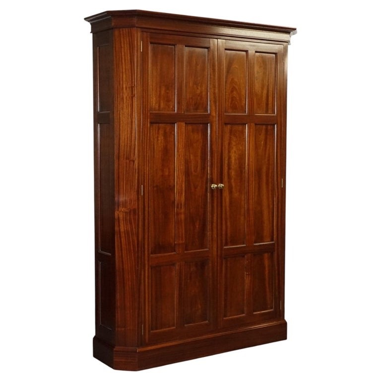 STUNNING LARGE BESPOKE PANELLED HALLWAY CUPBOARD WARDROBE AMOIRE