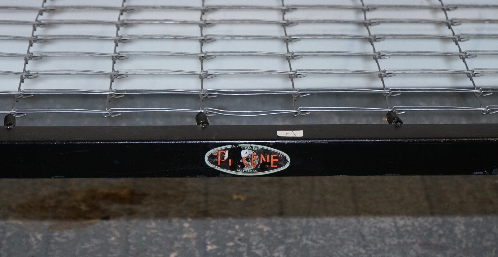 ART DECO BURR WALNUT DECORATIVE INLAID PANELS SINGLE BED (1/2)