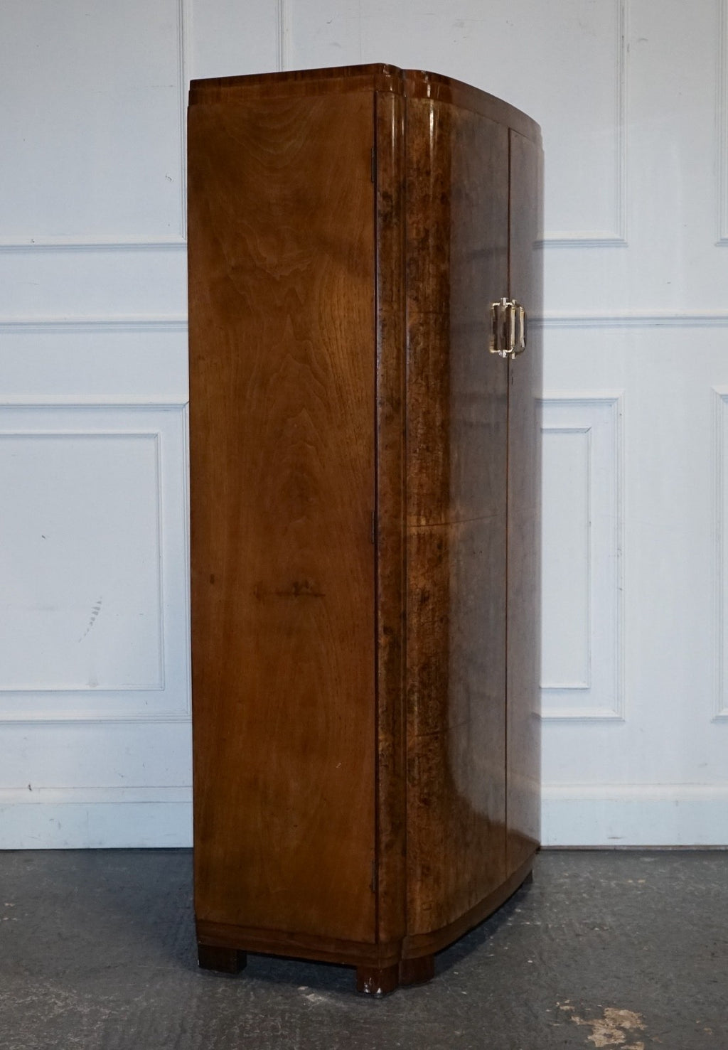 ANTIQUE CIRCA 1930'S ENGLISH BURR WALNUT ART DECO TWO DOOR WARDROBE WITH SHELVES