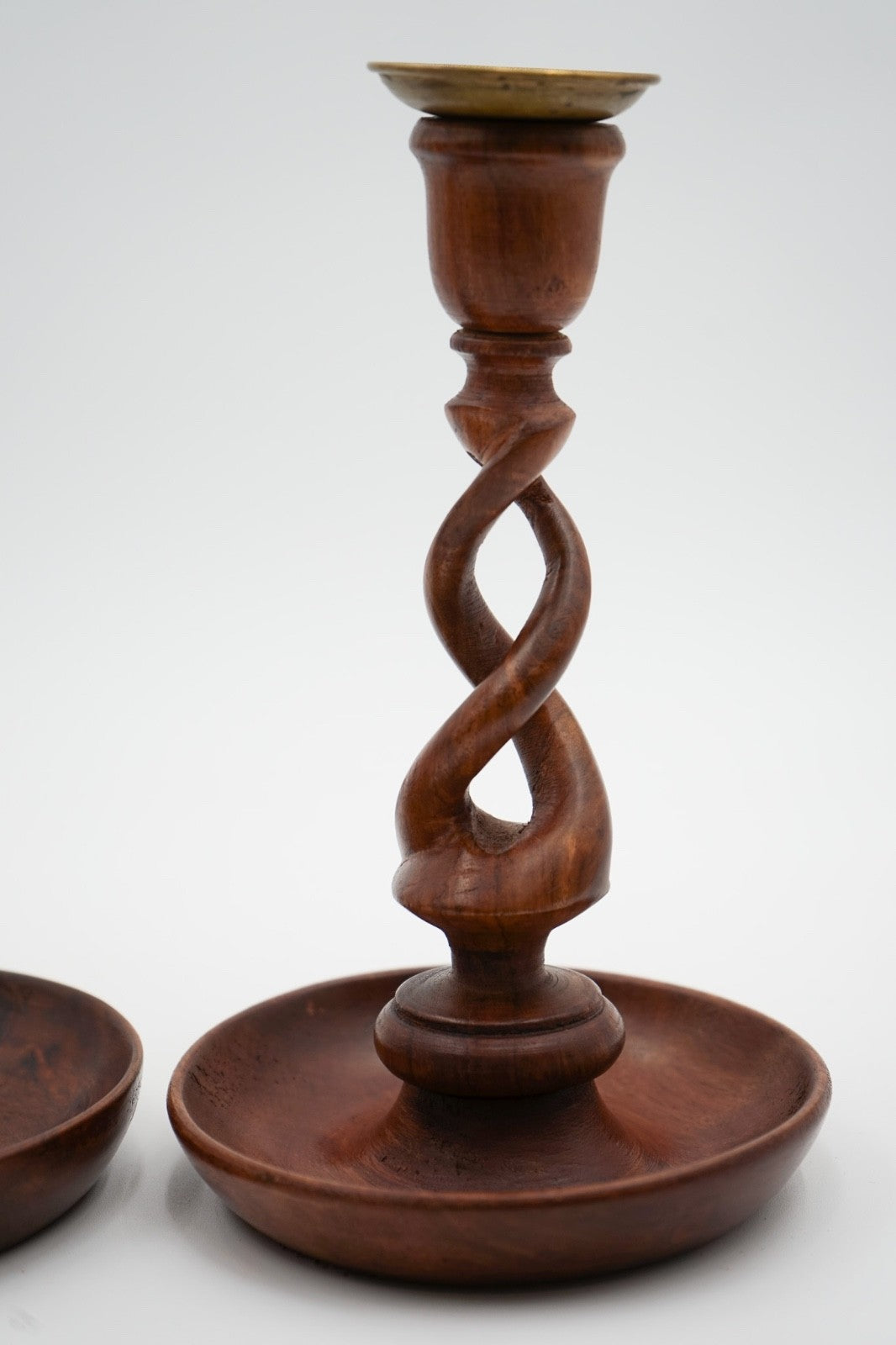 EARLY ViCTORIAN PAIR OF ENGLISH OAK BARLEY TWIST CANDLE STICKS (2)