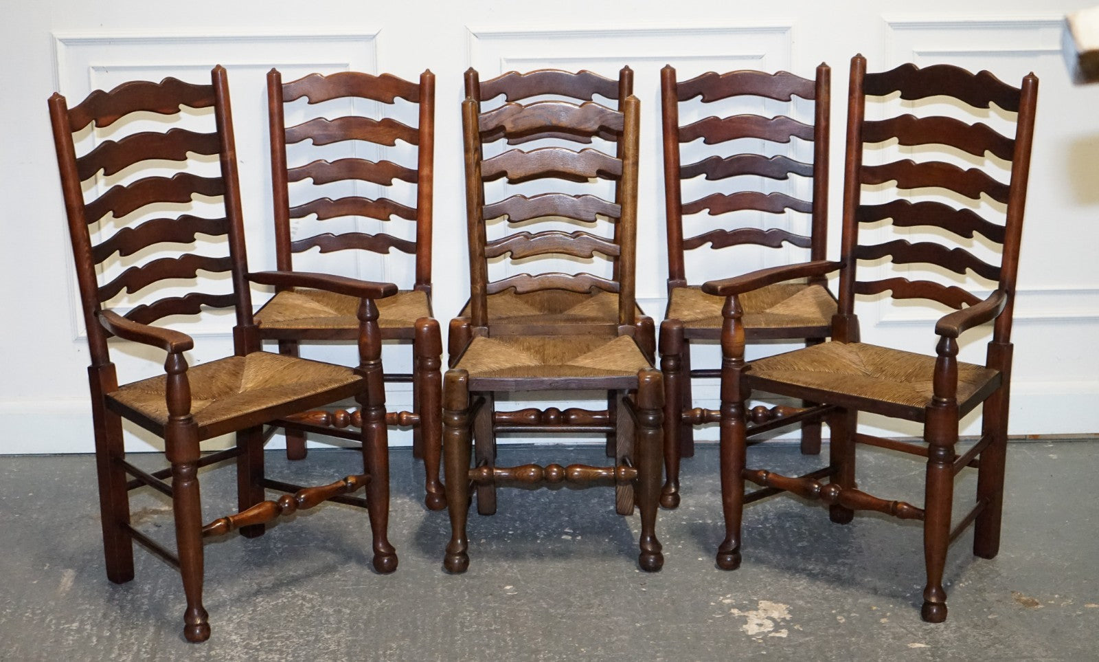 SET OF SIX ENGLISH ANTIQUE CIRCA 1910 LADDERBACK RUSH SEAT DINING CHAIRS