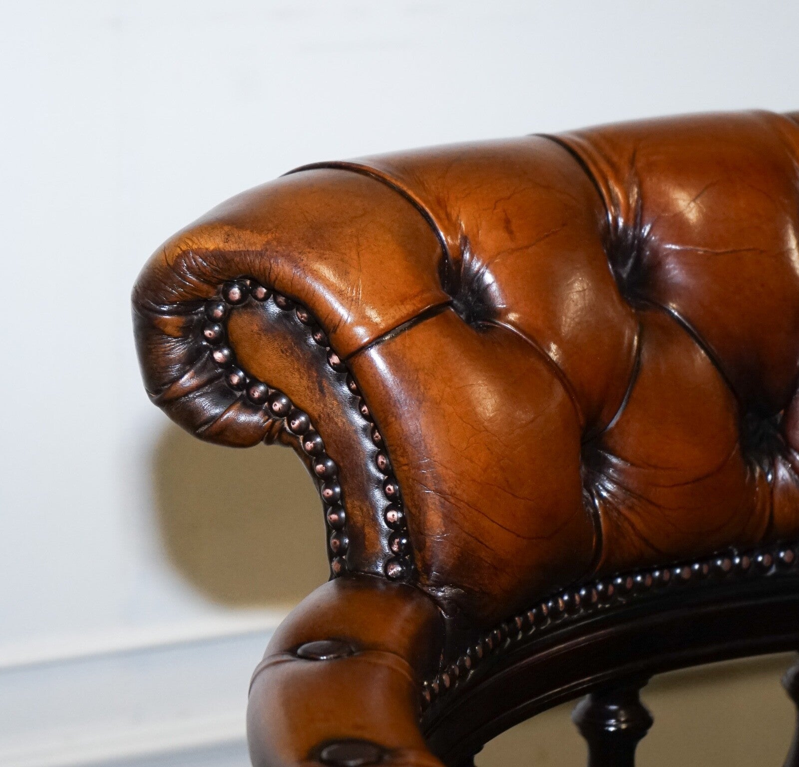 FULLY RESTORED CIGAR BROWN LEATHER CHESTERFIELD CAPTAINS OFFICE SWIVEL ARMCHAIR