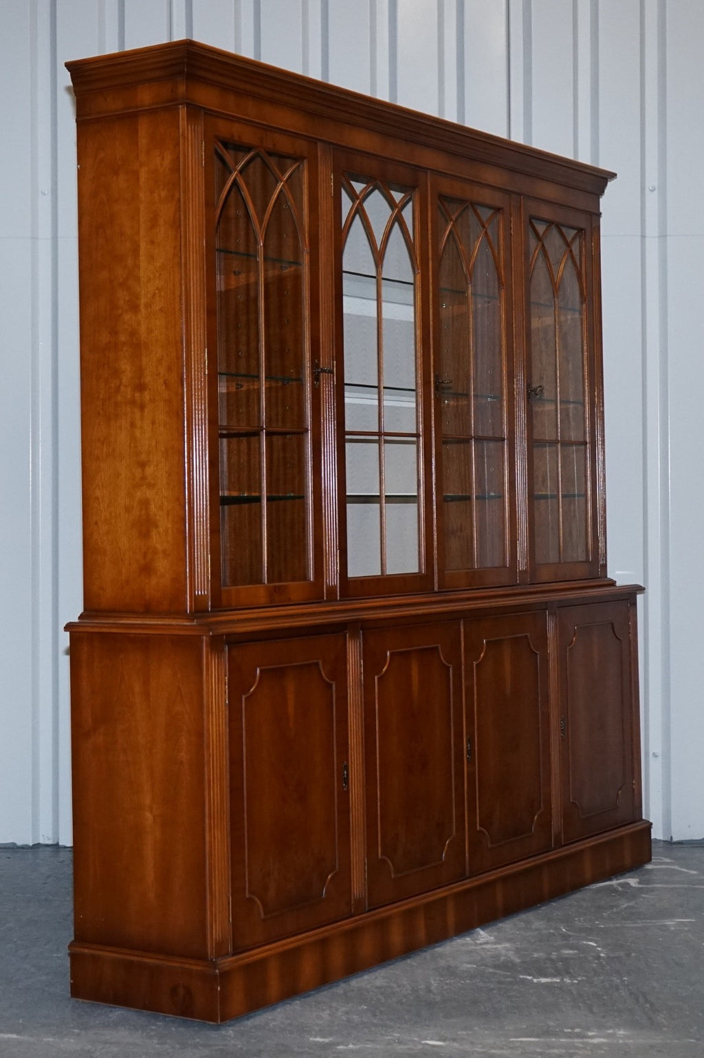 ANTIQUE GEORGIAN STYLE YEW WOOD FOUR DOOR DISPLAY CABINET BOOKCASE