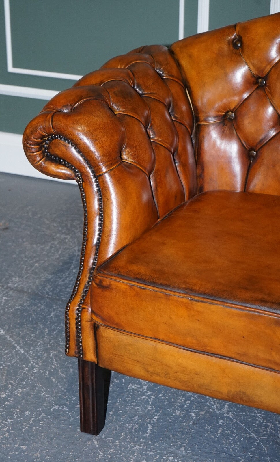 VINTAGE CIGAR BROWN HAND DYED LEATHER CAMEL BACK CHESTERFIELD TWO SEATER SOFA