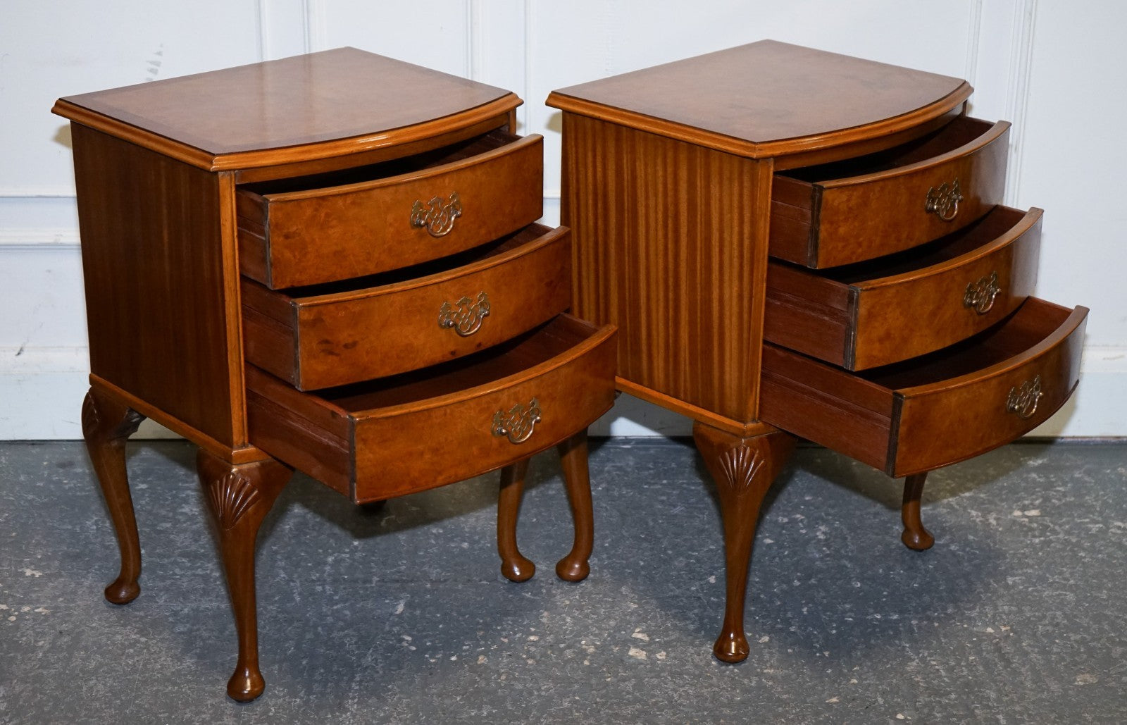 GORGEOUS PAIR OF ART DECO STYLE BURR WALNUT BEDSIDES NIGHTSTANDS TABLES