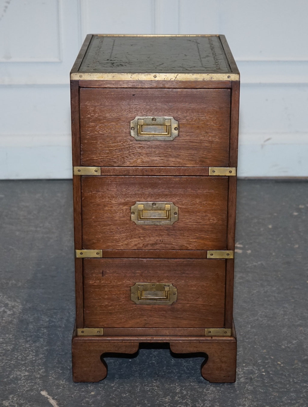 VINTAGE MILITARY CAMPAIGN BEDSIDE NIGHTSTAND SIDE TABLE WITH THREE DEEP DRAWERS